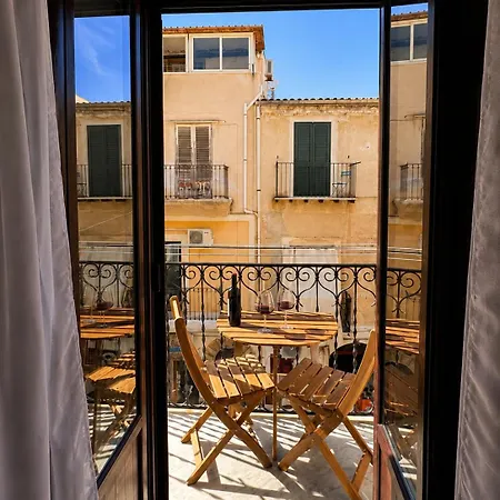 Maison Montoni Apartament Cefalù